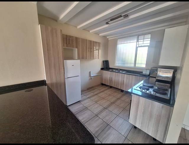 2 BEDROOM APARTMENT FOR SALE IN LYNNWOOD GLEN